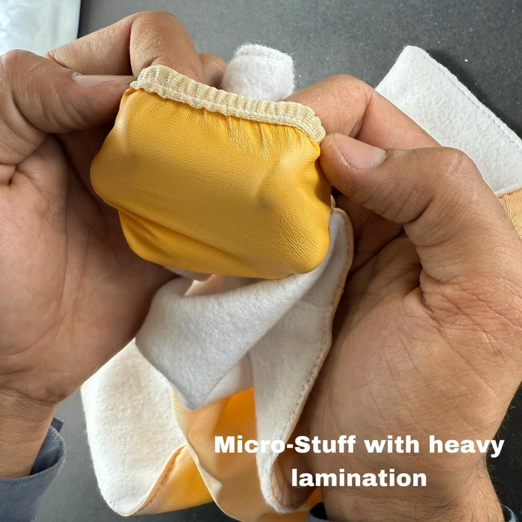 Imported washable diaper with inner (Random Color)