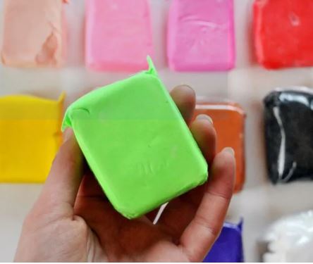 Pack Of 12 Fomic Polymer Light Clay Slime