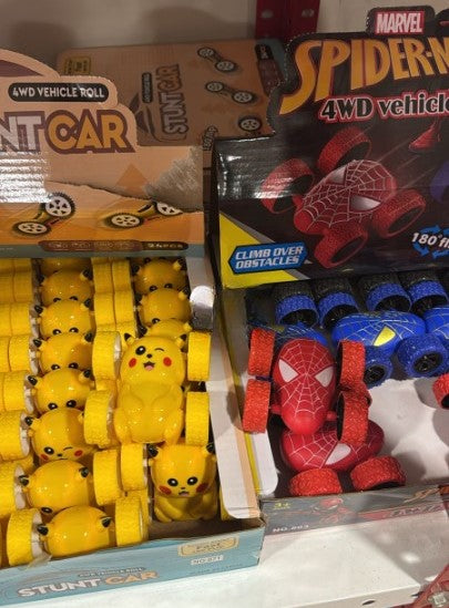 4WD stunt car toy (random character & color)